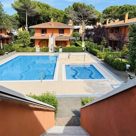 Lägenhet Terrace, Pool, Sun And Relax-beahost