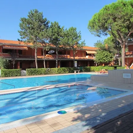 Lägenhet Terrace, Pool, Sun And Relax-beahost
